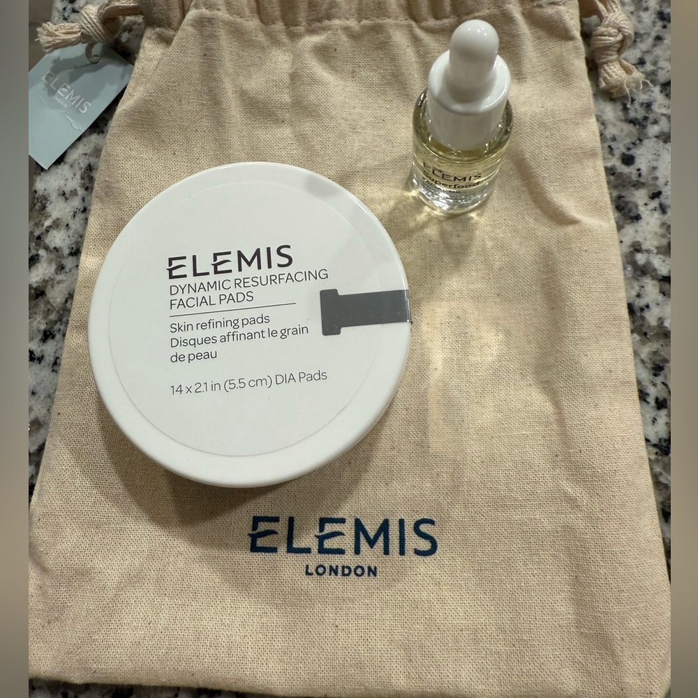 ELEMIS Canvas Drawstring Bag with Super food oil&DYNAMIC RESURFACING FACIAL PADS